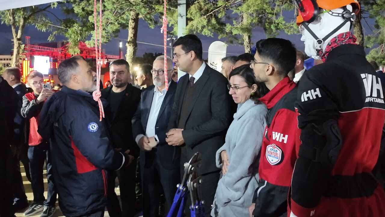 Uşak’ta Üniversite Öğrencilerine Afetlere Hazırlık Eğitimi