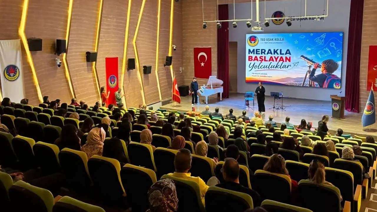 Uşak’ta Rehber Öğretmenler Ulusal Psikolojik Danışmanlar Günü'nde Bir Araya Geldi