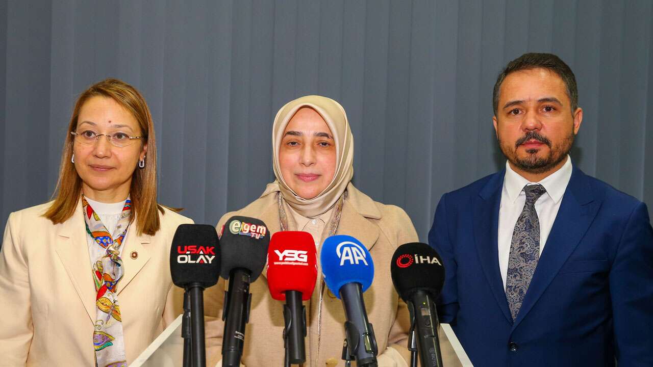AK Parti Grup Başkanvekili Özlem Zengin Basın Toplantısında Konuştu