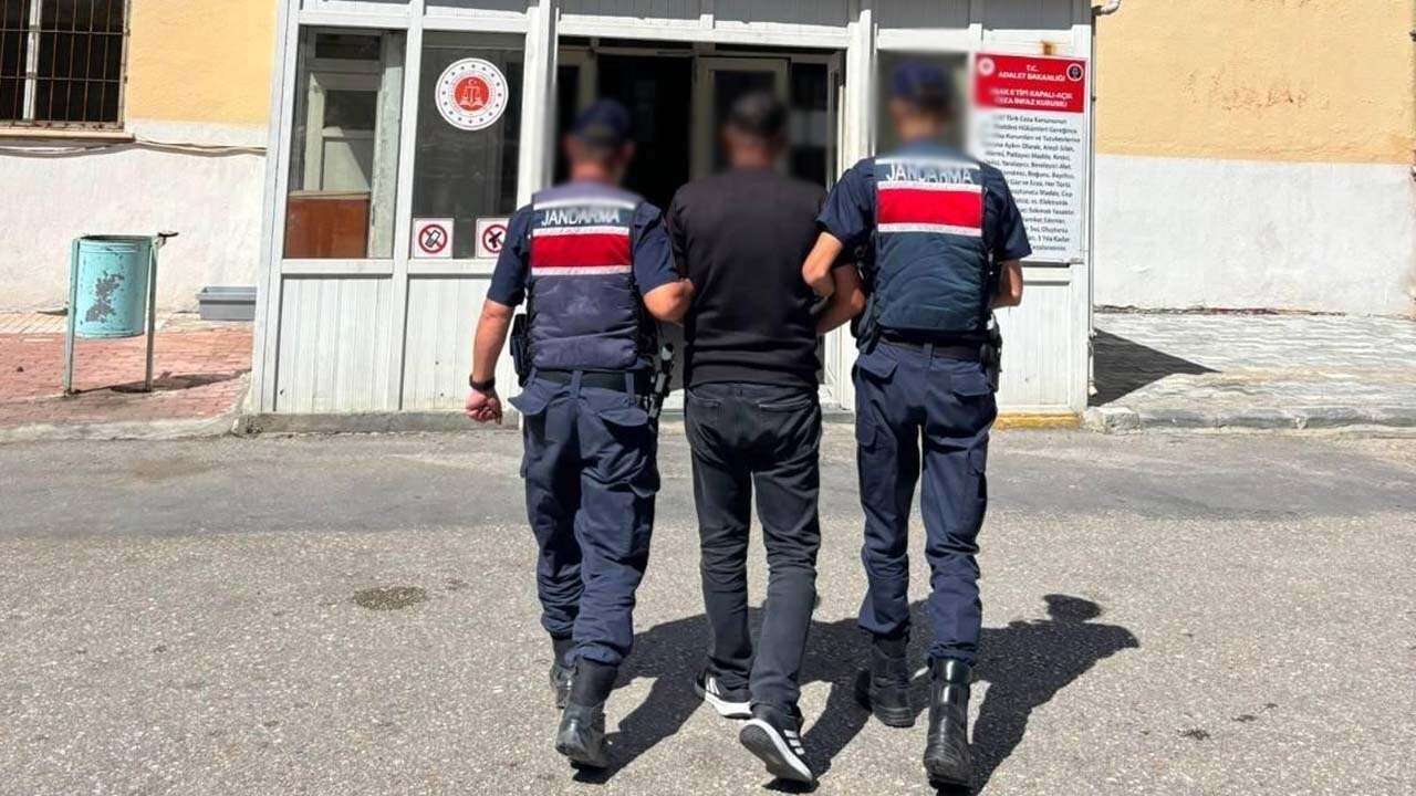 Uşak’ta JASAT Ekipleri Aranan 70 Kişiyi Yakaladı