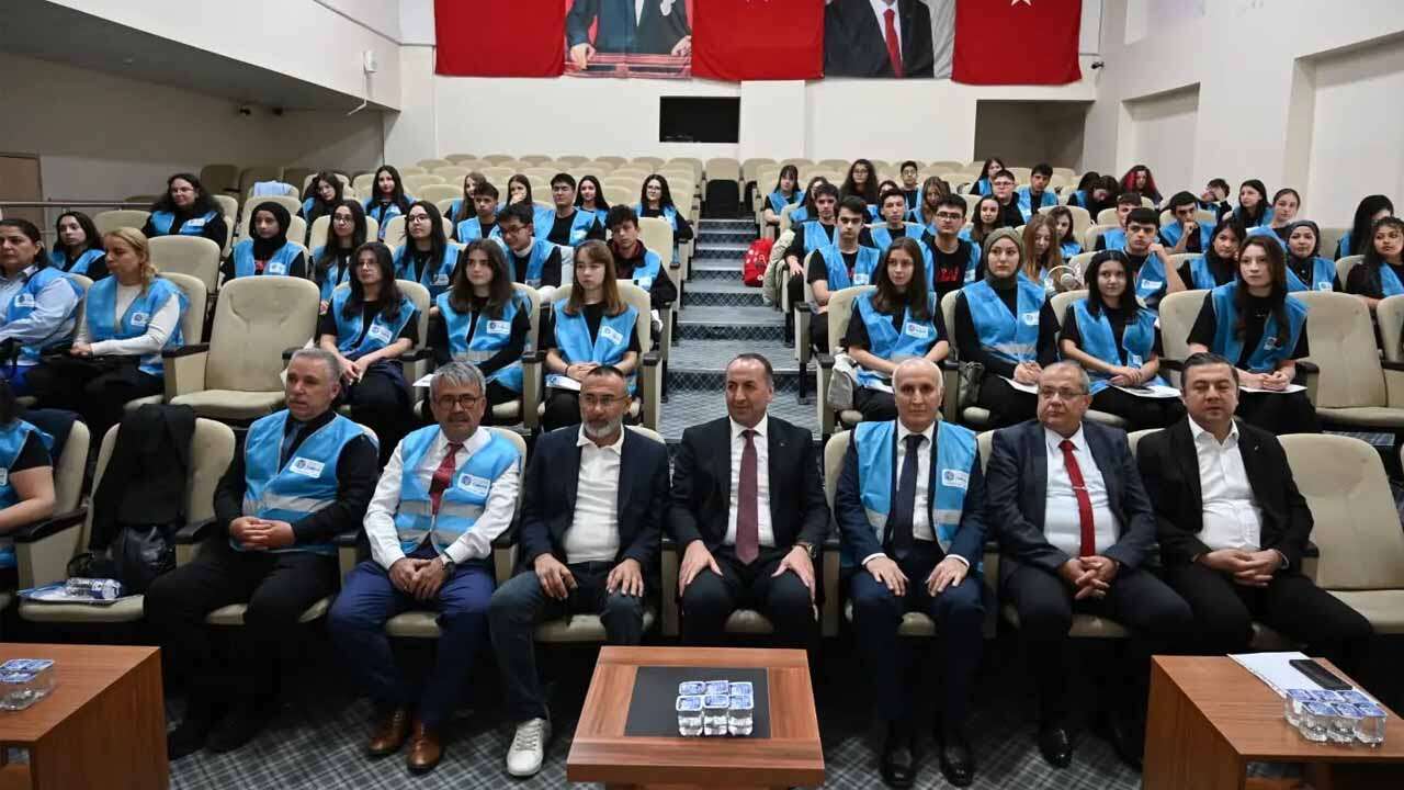 “81 İlden 81 Genç Delege” Uşak’ta İklim İçin Buluştu