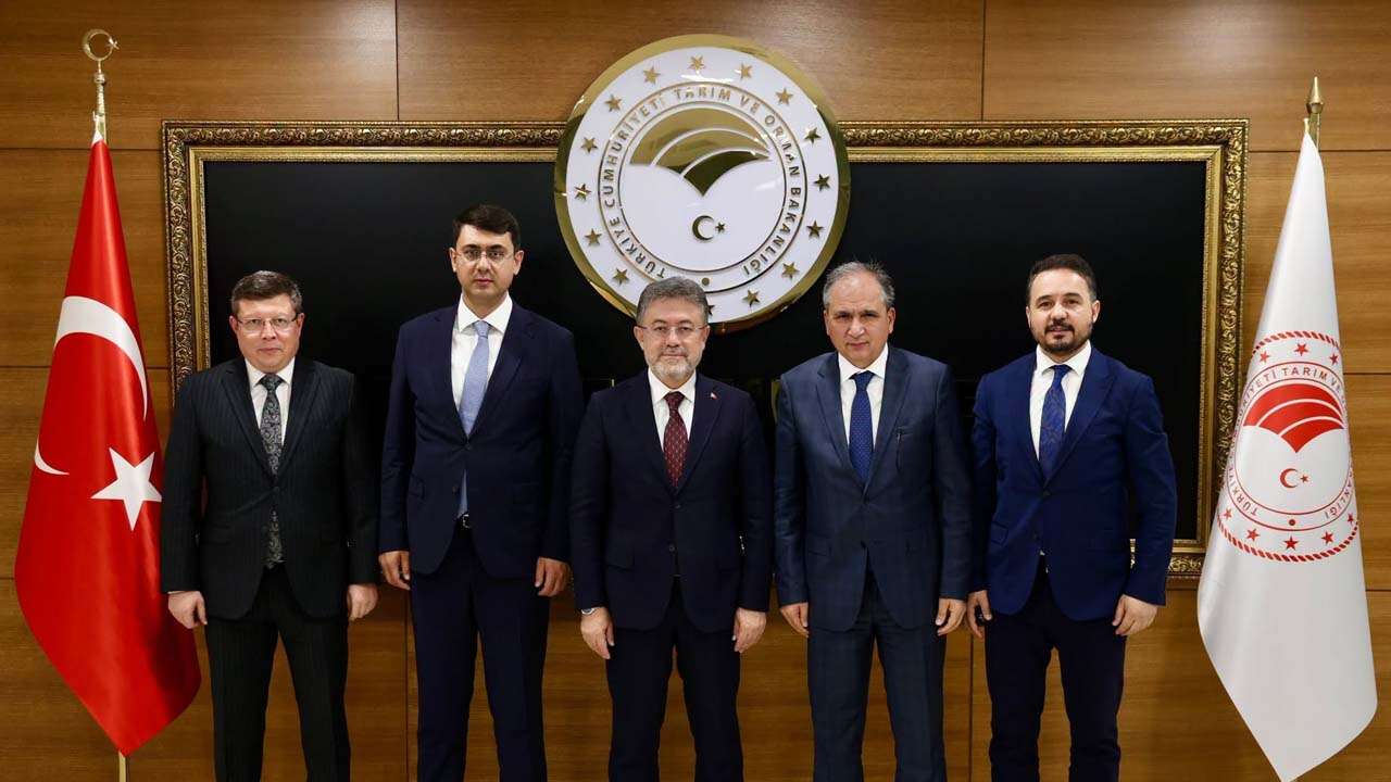 Uşak’tan Ankara Çıkarması! Bakan Yumaklı’ya Kentin Talepleri İletildi