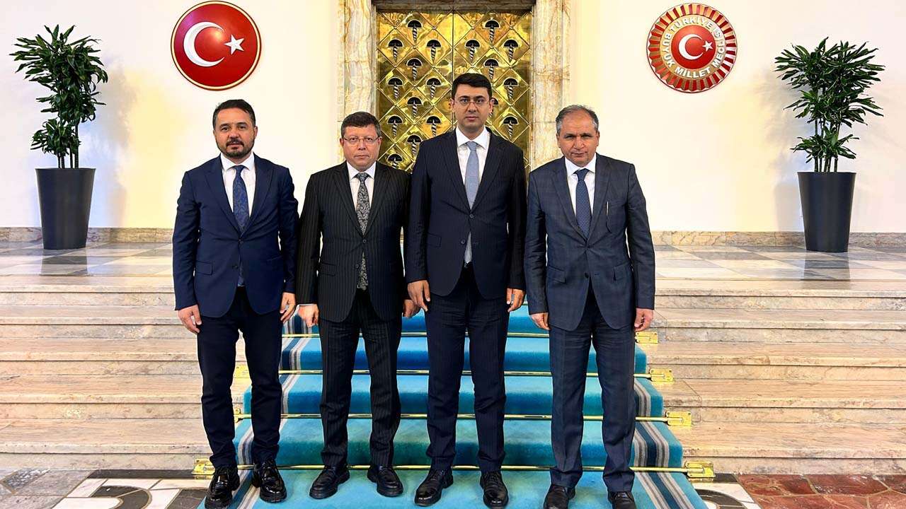 Uşak İçin Ankara Çıkarması! Tarım, Eğitim ve Sosyal Hizmetler Masaya Yatırıldı