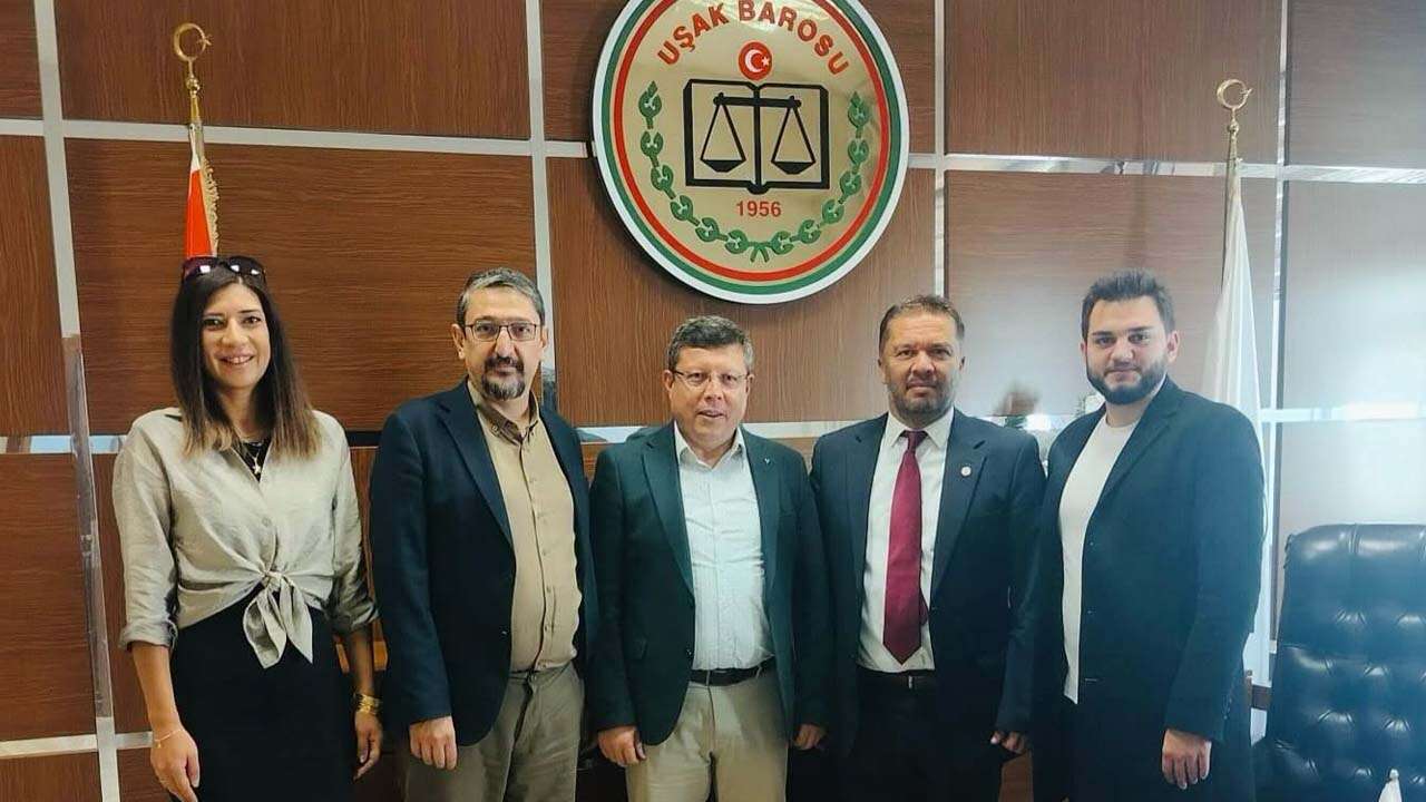 AK Parti Uşak Milletvekili Fahrettin Tuğrul'dan Özgür Boz'a Tebrik Ziyareti