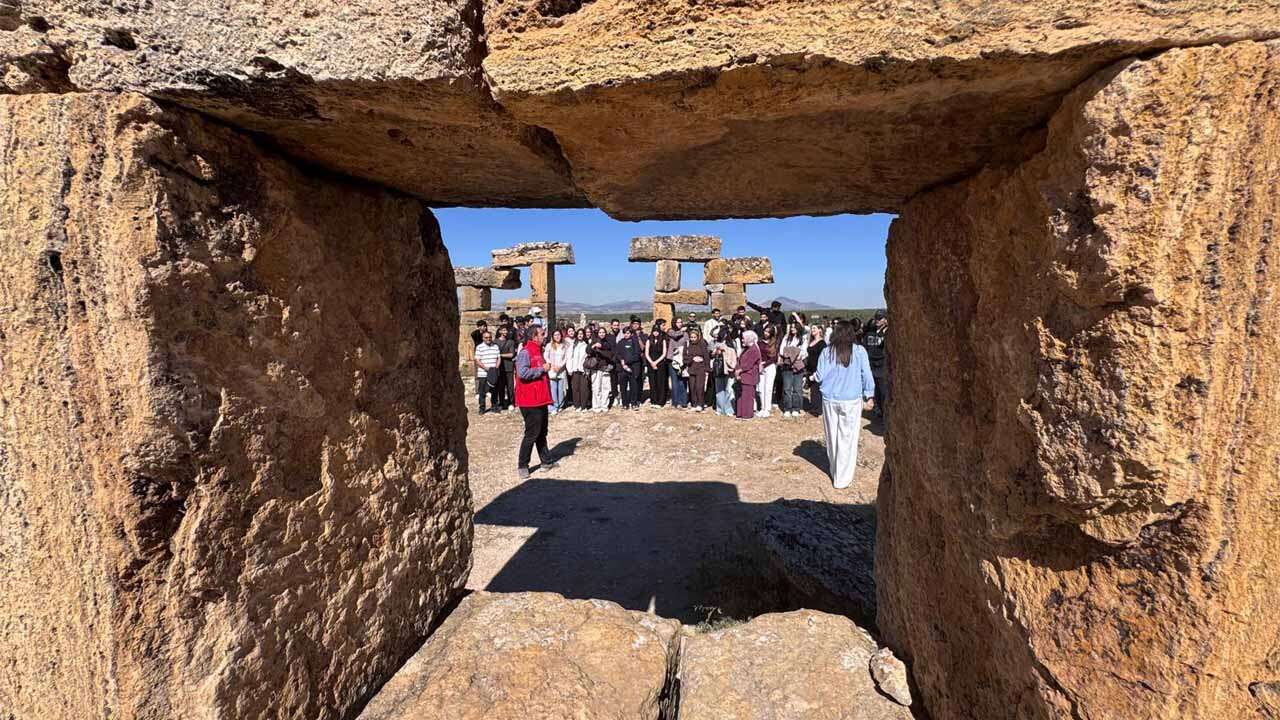 Uşak’a Yeni Gelen Üniversite Öğrencileri Şehri Keşfetti