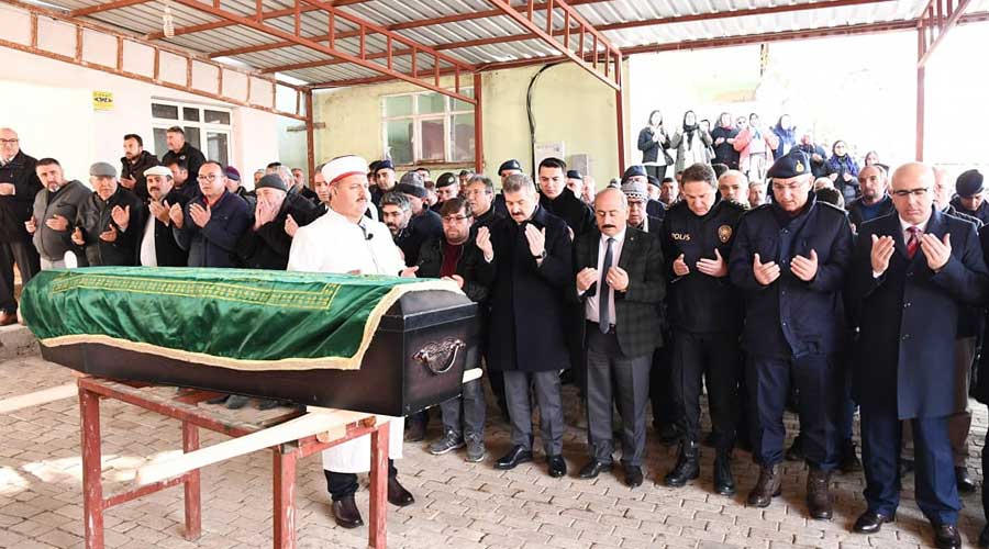 Uşak'ta şehit annesine son görev