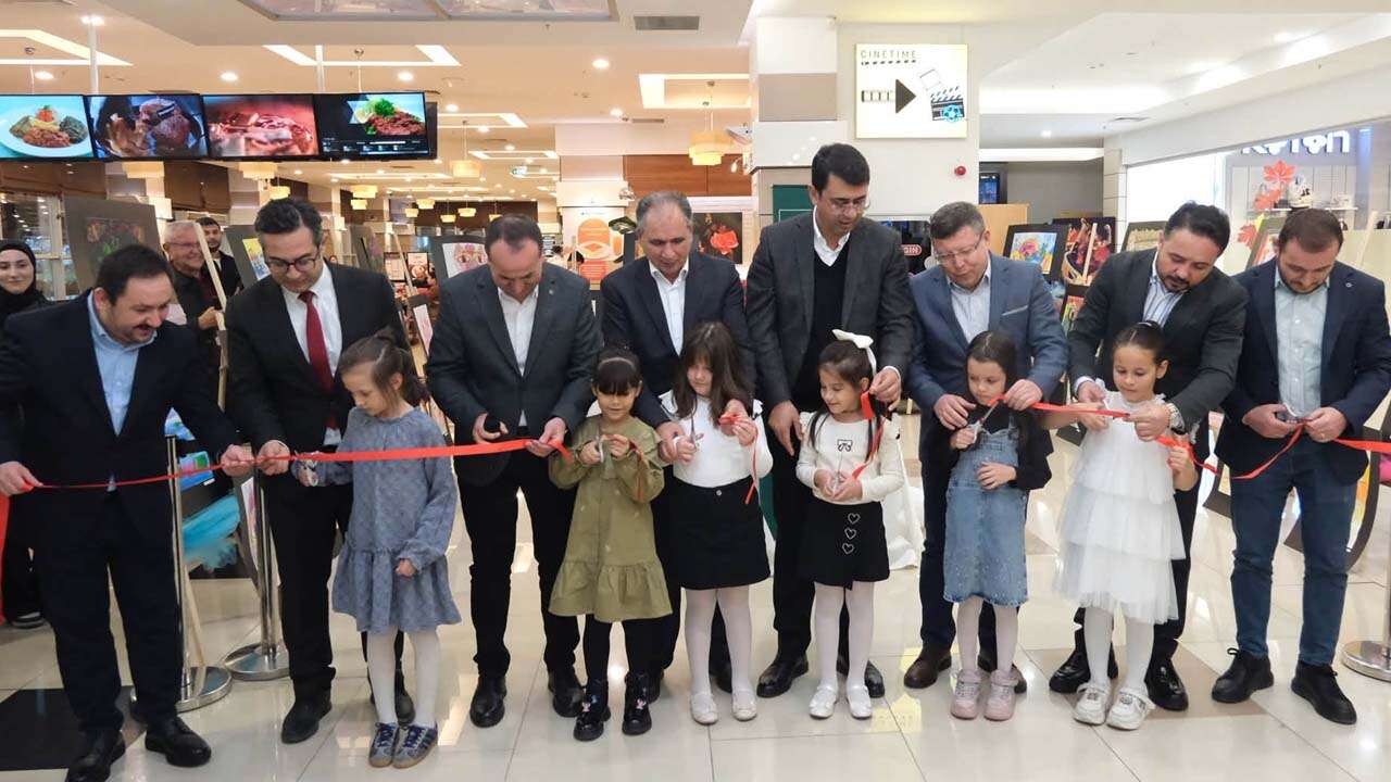 Uşak'ta Ekranlar Kapandı, Hayaller Açıldı