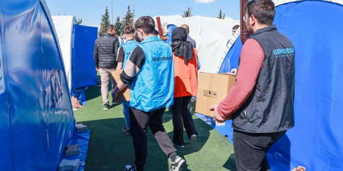 Uşak Belediyesi “Genç Kuşak Topluluğu” Besni’de yüzleri güldürüyor