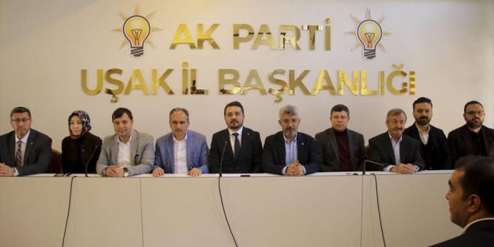 AK Parti Uşak İl Başkanlığı'nda bayramlaşma programı düzenlendi