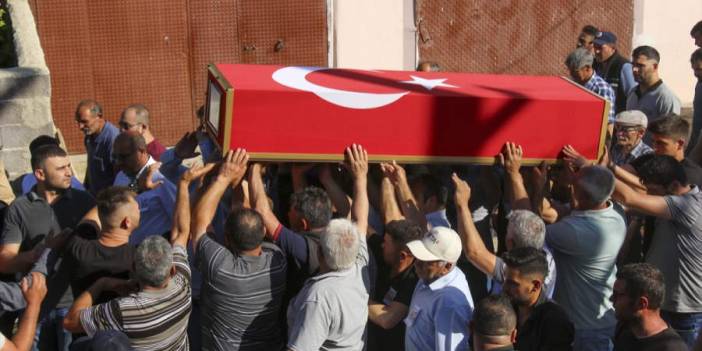 Şehit Piyade Sözleşmeli Er Özcan Kaya, son yolculuğuna uğurlandı