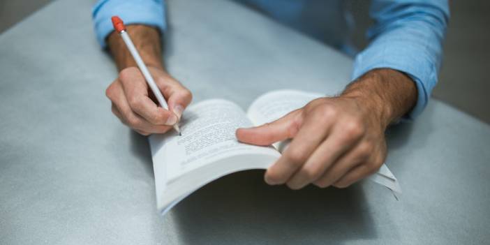 Öğrenciler dikkat! Uşaklılar Eğitim ve Kültür Vakfı burs başvuruları başladı