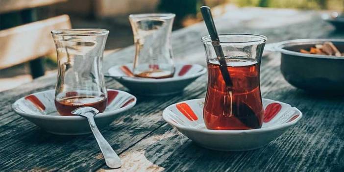 Çay Lekesi Nasıl Çıkar?