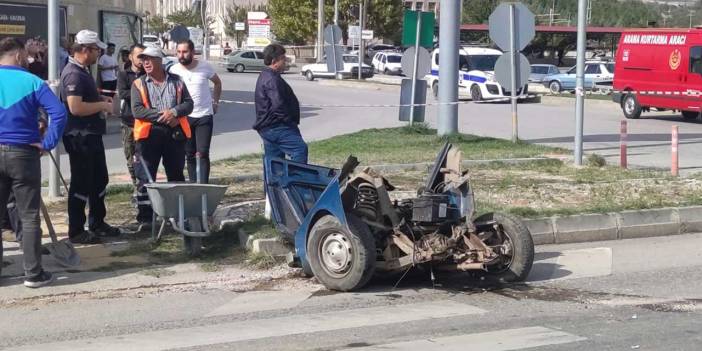 Gediz'de tır ile otomobil çarpıştı: 1 kişi öldü, 1 kişi yaralandı