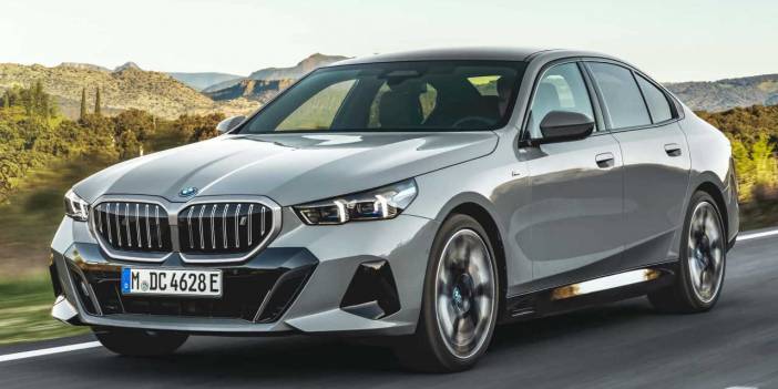 BMW i5 eDrive30 Türkiye’de! Özellikleriyle büyülenenler fiyatıyla şoke oluyor