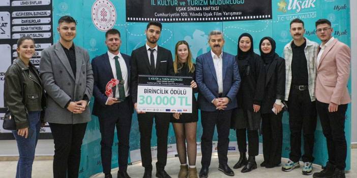 Cumhuriyetin 100. Yılında Uşak Film Yarışmasını "Fotoğraf" filmi kazandı