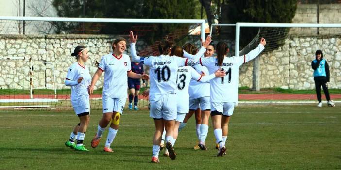 Uşak 64 Belediye Gençlik Spor kendi evinde galibiyet kovalayacak