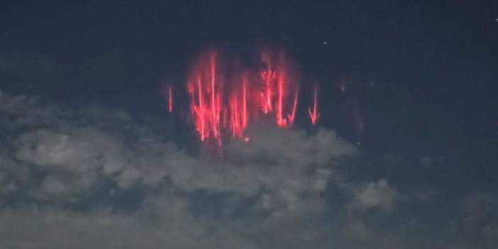 Ege Denizi’nde Kızıl Cin (Red Sprite) şovu! Görsel şov izleyenleri büyüledi