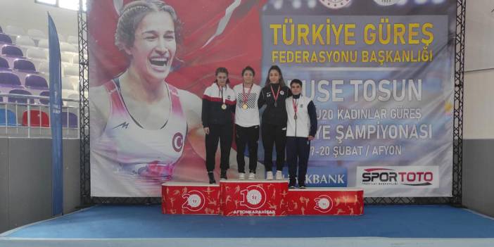 Uşaklı güreşçilerden Türkiye Şampiyonası’nda büyük başarı