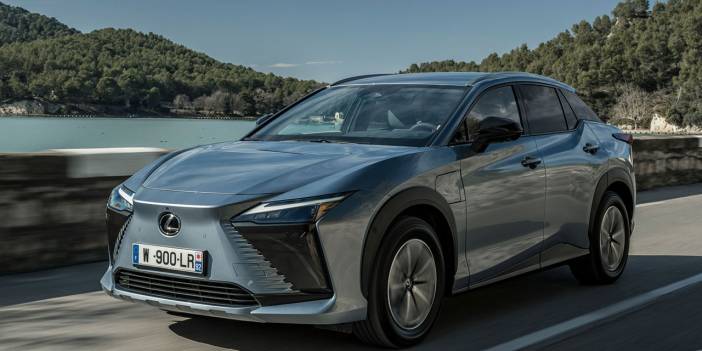 Tamamen Elektrikli Lexus RZ 450e Türkiye'de Satışa Çıktı
