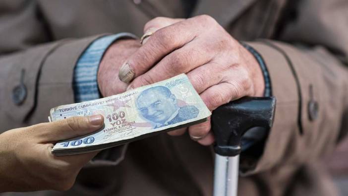 SGK Uzmanı emeklileri umutlandırdı ek zam olacak mı?