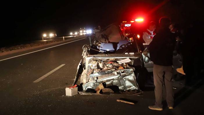 Acıpayam'da traktörün römorküne çarpan otomobildeki 1 kişi öldü