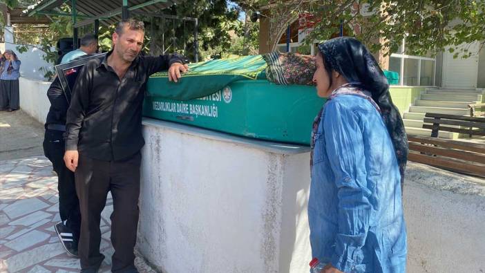 Uşak'ta ölü bulunan 21 yaşındaki Pelin Karaca'nın cenazesi toprağa verildi