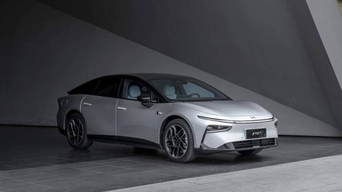 Çin'in yeni elektrikli yıldızı XPeng P7+ 3 farklı versiyonla geliyor