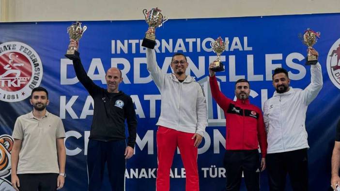 Uşaklı Karateciler Uluslararası Dardanelles Karate Şampiyonası'na damga vurdu