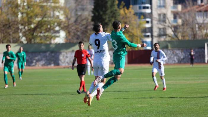 Uşakspor liderlik yarışında darbe aldı
