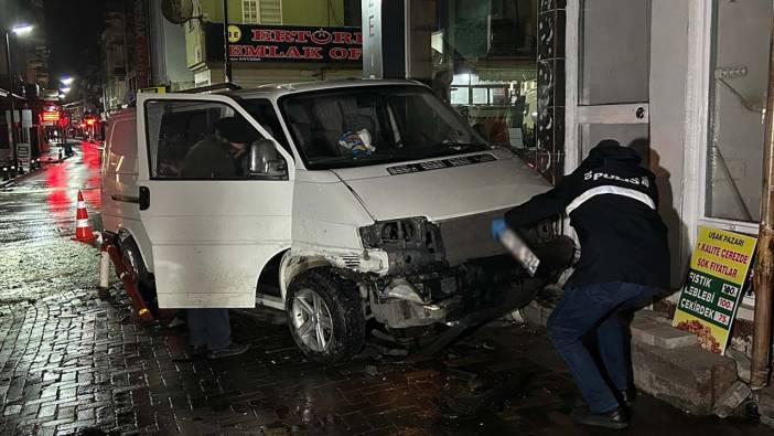 Barbaros Caddesi'nde trafik kazası: 1'i ağır 2 yaralı