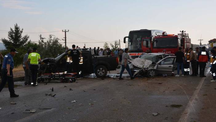 Uşak'ta karşı şeride geçen otomobil can aldı