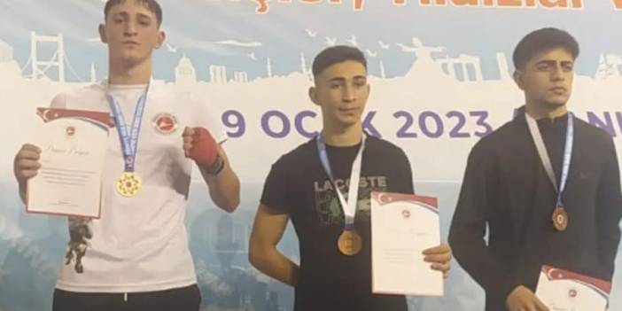 Uşak Spor Lisesi Öğrencisi "Kick Boks Turnuvası"nda Şampiyon Oldu