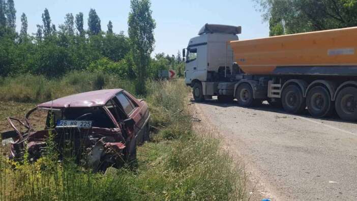 Uşak'ta tırla çarpışan otomobilin sürücüsü Onur Doğan Öldü