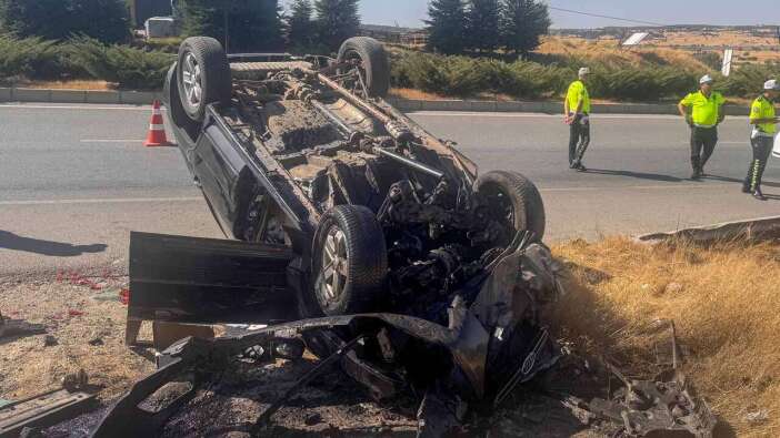 Uşak'ta Takla Atan Otomobilin Sürücüsü Yaralandı