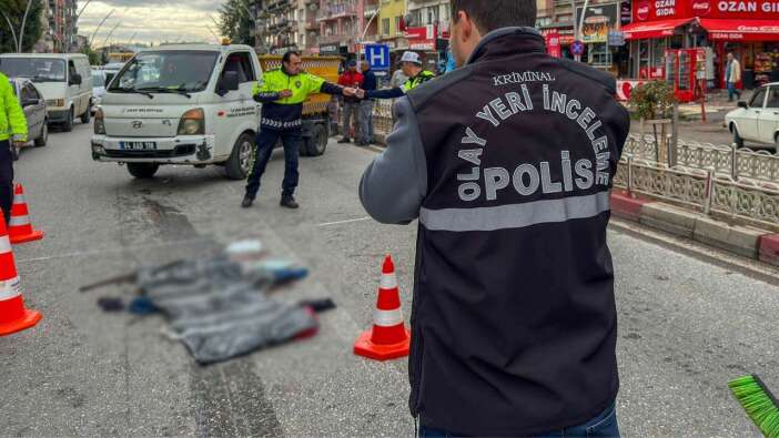 Orhan Dengiz Bulvarı'nda Tırın Çarptığı Yaya Ağır Yaralandı