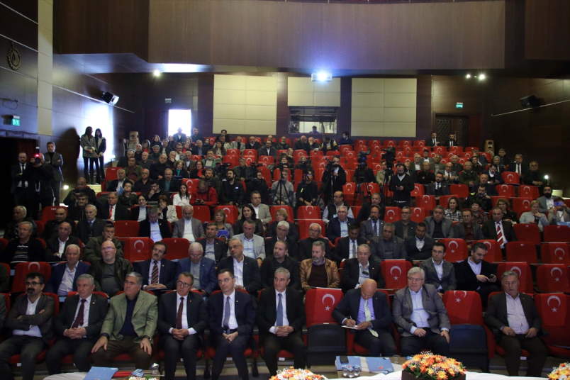 aa-20221111-29413298-29413297-chp-ekonomi-masasi-heyeti-usakta-is-insanlariyla-bulustu.jpg