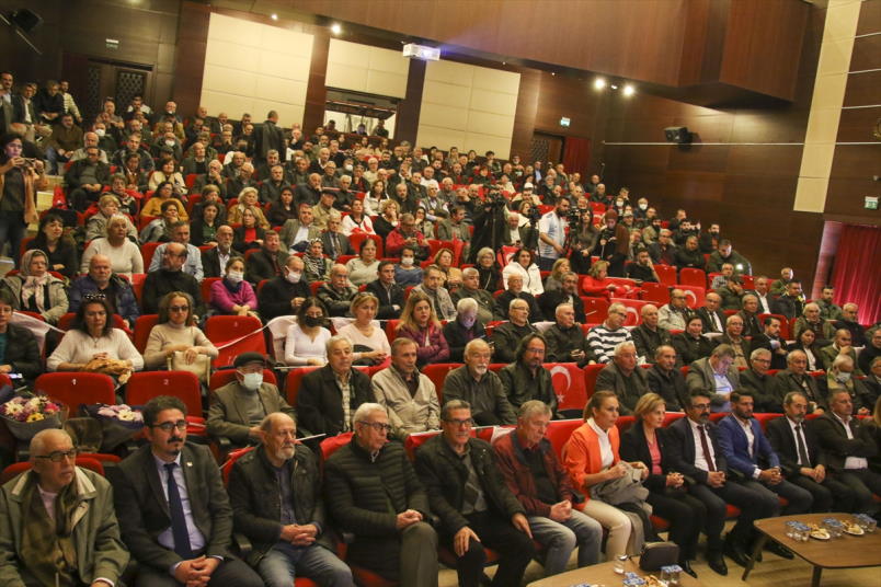 aa-20221218-29773287-29773280-chp-genel-baskan-yardimcilari-karaca-ve-akin-partilerinin-usak-il-danisma-kurulu-toplantisina-katildi.jpg