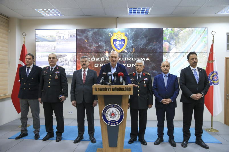 aa-20230110-29952103-29952102-icisleri-bakani-suleyman-soylu-usakta-kokunu-kurutma-operasyonuna-iliskin-aciklama-yapti.jpg