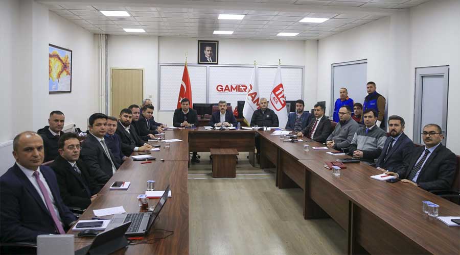 usak-deprem-yardim1.jpg