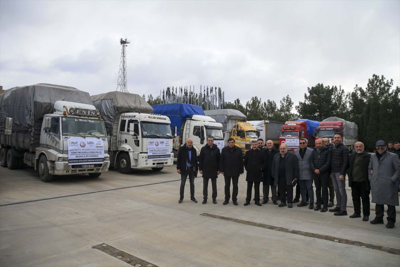 aa-20230207-30205282-30205279-usaktan-deprem-bolgesine-163-bin-767-battaniye-gonderildi.jpg