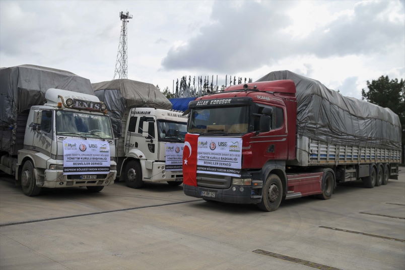 aa-20230207-30205282-30205280-usaktan-deprem-bolgesine-163-bin-767-battaniye-gonderildi.jpg