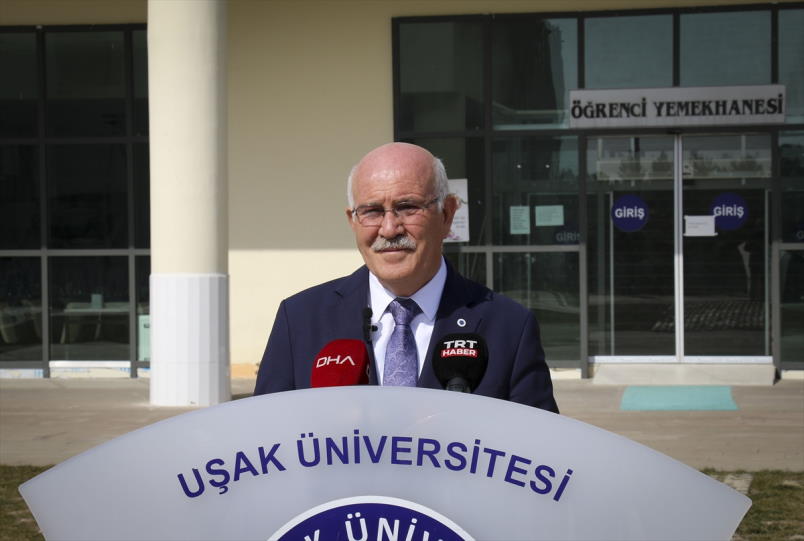 aa-20230302-30455831-30455829-usak-universitesi-rektoru-savastan-yemekhane-binasina-iliskin-aciklama.jpg