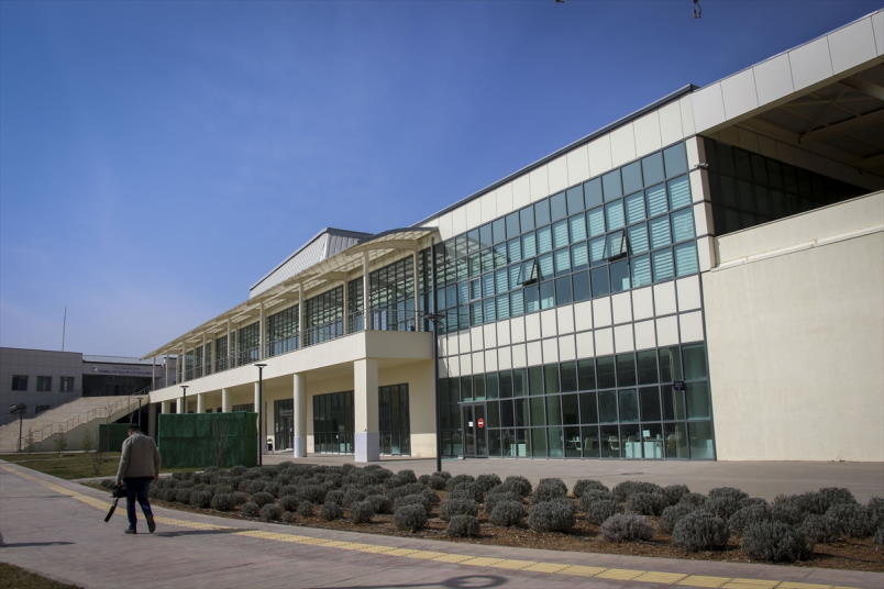 aa-20230302-30455831-30455830-usak-universitesi-rektoru-savastan-yemekhane-binasina-iliskin-aciklama.jpg