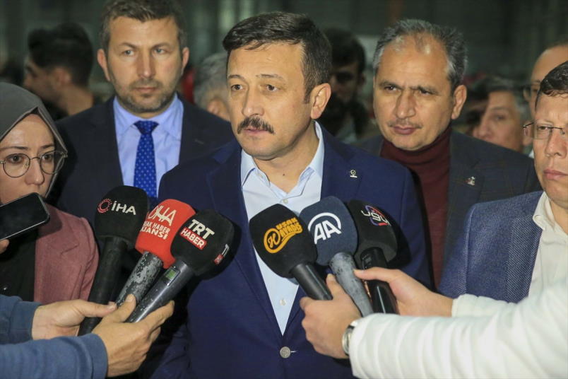aa-20230416-30871922-30871921-ak-parti-genel-baskan-yardimcisi-dag-usakta-iftar-programina-katildi.jpg