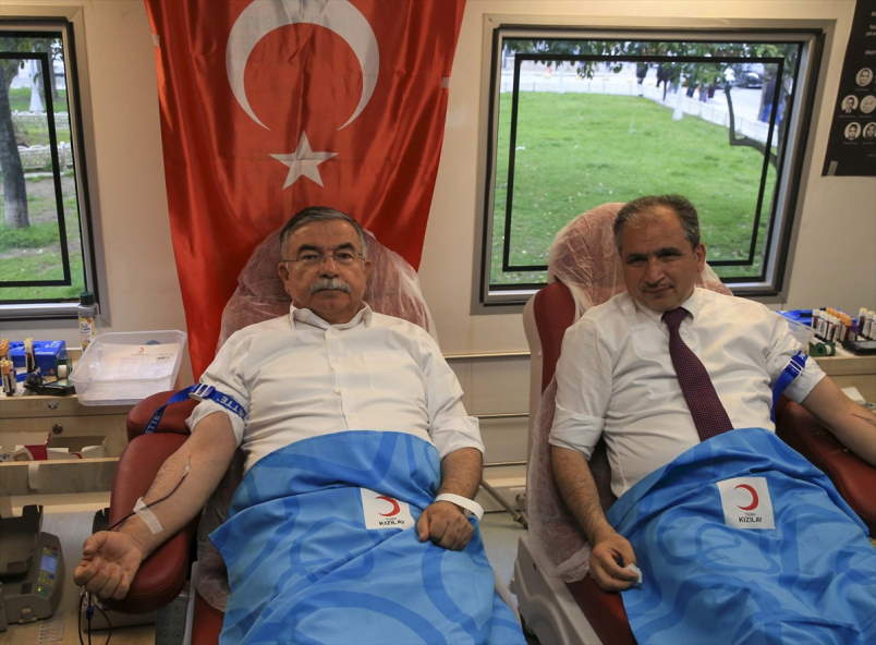 aa-20230429-30996072-30996068-ak-parti-grup-baskani-yilmaz-usakta.jpg