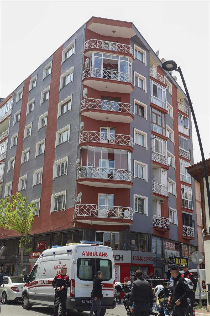aa-20230503-31032768-31032765-usakta-annesi-tarafindan-6-kattan-asagiya-atilan-bebek-oldu.jpg