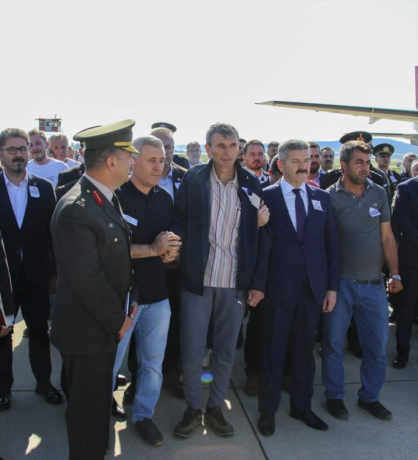 aa-20230623-31508026-31508024-tedavi-gordugu-hastanede-sehit-olan-kayanin-naasi-usaka-getirildi.jpg