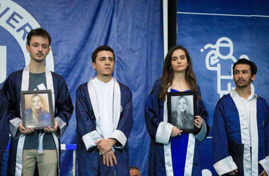 usak-universitesi-iletisim-fakultesi-mezunlari-diplomalarini-aldi-2.jpg