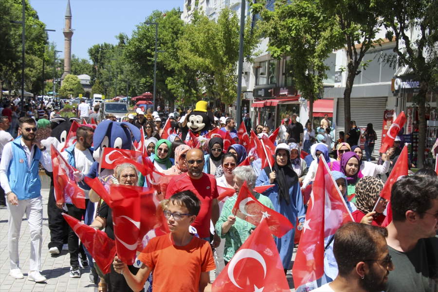 usakta-5-uluslararasi-tiyatro-festivali-basladi-2.jpg