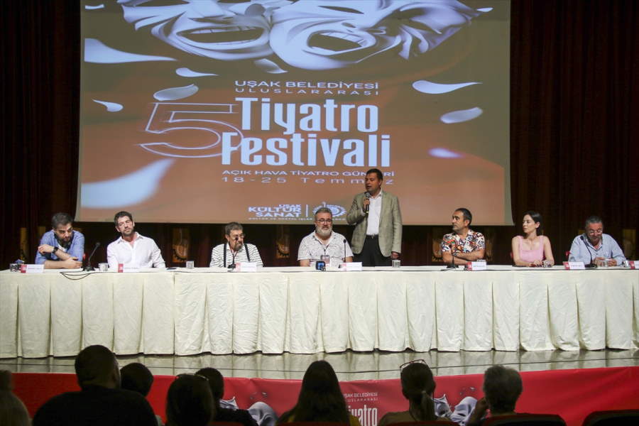 usakta-5-uluslararasi-tiyatro-festivali-basladi-6.jpg